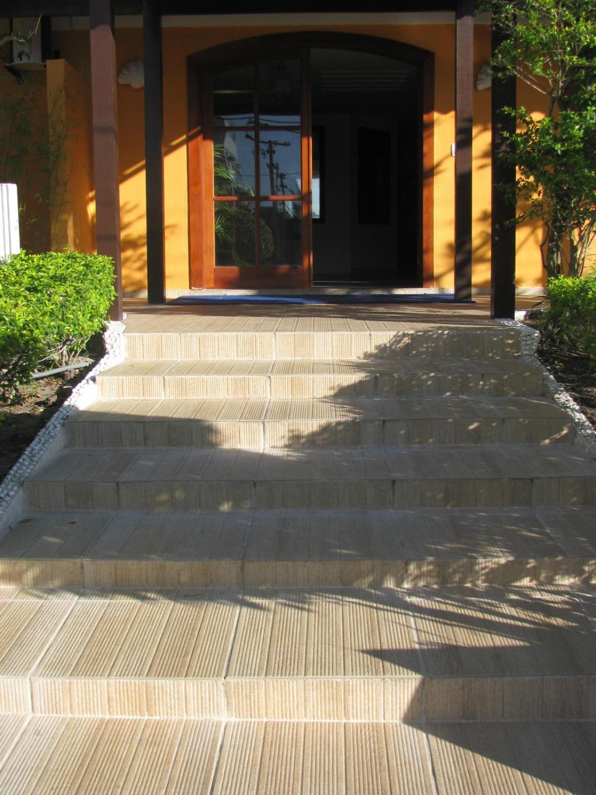 La Brise Hotel